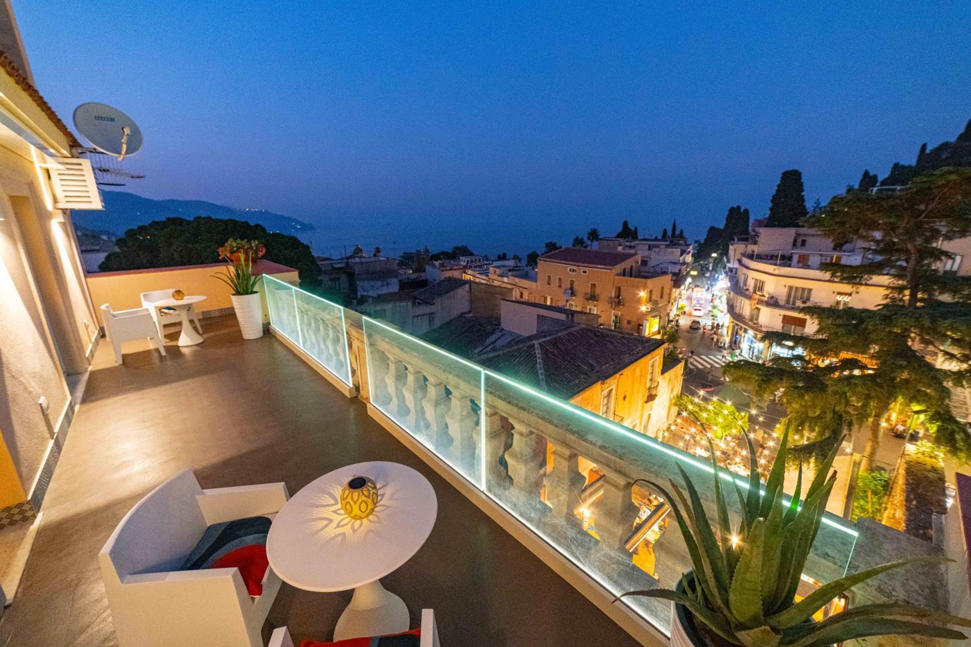 Hotel La Terrazza Di Porta Messina Taormina Esterno foto