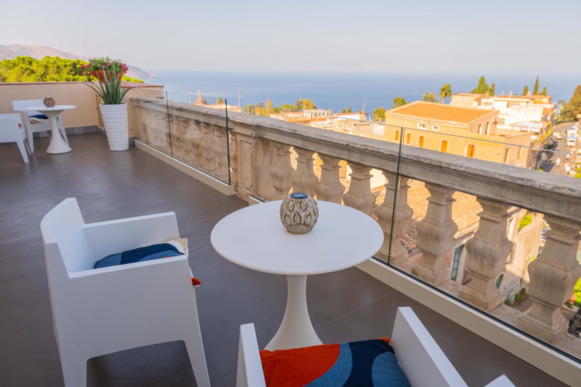 Hotel La Terrazza Di Porta Messina Taormina Esterno foto